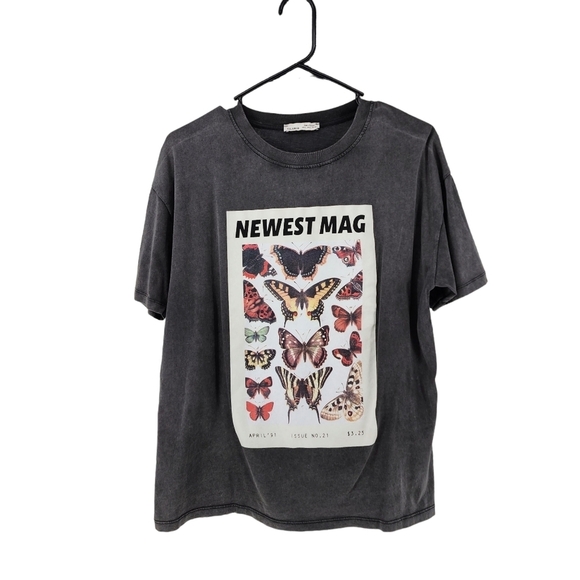 Pull & Bear Women's Butterfly Illustration T-Shirt - S - Picture 2 of 7